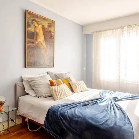 Apartment Entre Tour Eiffel Et Champs Elysees *